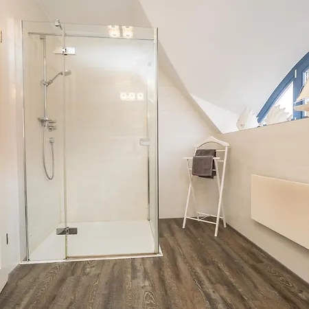 Anlage Heimathafen Haus Meerkönig Ostseeheilbad Zingst